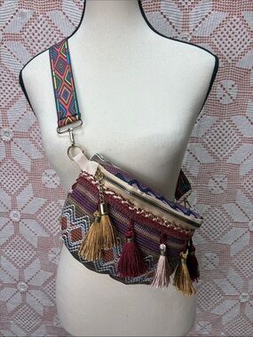 Boho Tassel Woven Crossbody Bag - Purple Multi
